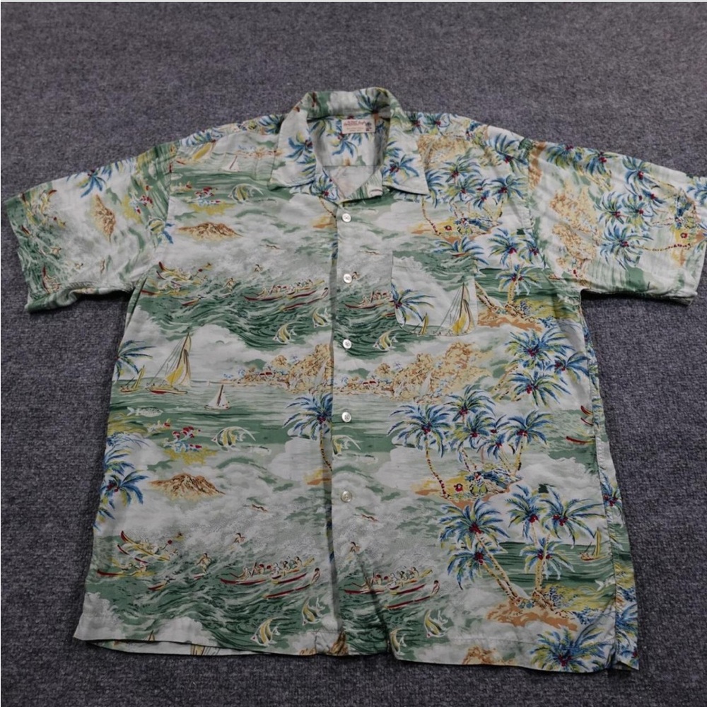 American Eagle Outfitters Men's Vintage Tropical Hawaiian Print Shirt